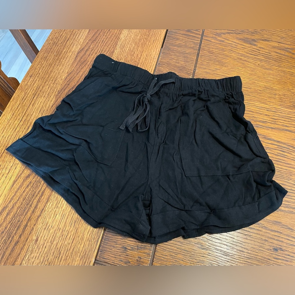 Black Women's Athletic Drawstring Shorts with Pockets